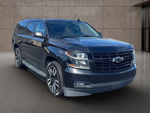 Used 2020 Chevrolet Suburban Premier image 8