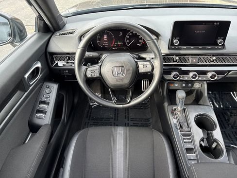 Used 2025 Honda Civic Sport image 13
