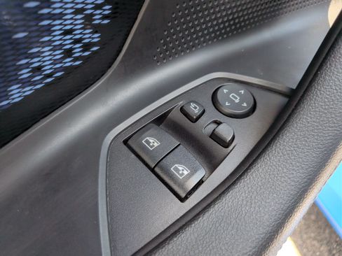 Used 2025 BMW M2 w/ Lighting Package RWD image 29