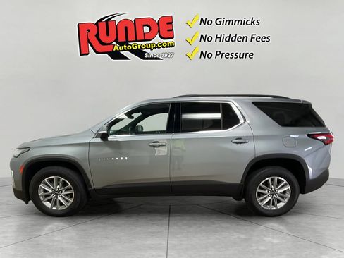 Used 2023 Chevrolet Traverse LT AWD/4WD image 3
