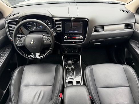Used 2020 Mitsubishi Outlander SE image 31