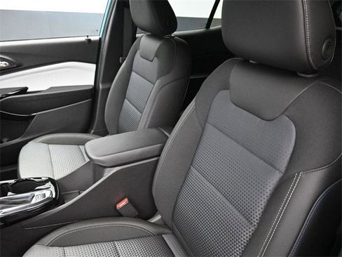 New 2026 Chevrolet Trax LT image 18