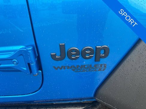 Used 2021 Jeep Wrangler Sport AWD/4WD image 7