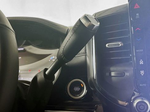 New 2025 RAM 3500 Limited w/ Towing Technology Group image 13