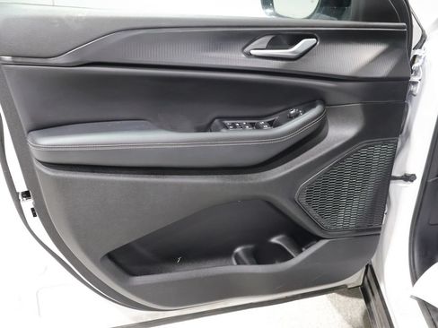 Certified 2023 Jeep Grand Cherokee Altitude AWD/4WD image 13