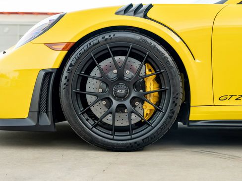 Used 2018 Porsche 911 GT2 RS RWD image 28