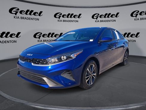 Used 2023 Kia Forte LXS image 1