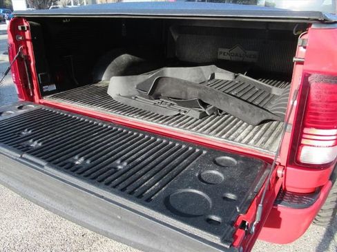 Used 2018 RAM 1500 Sport image 9