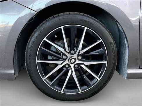 Used 2021 Toyota Camry SE w/ Convenience Package image 10