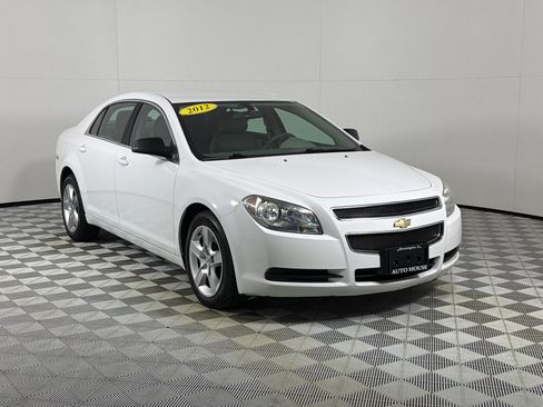 Used 2012 Chevrolet Malibu LS FWD image 3