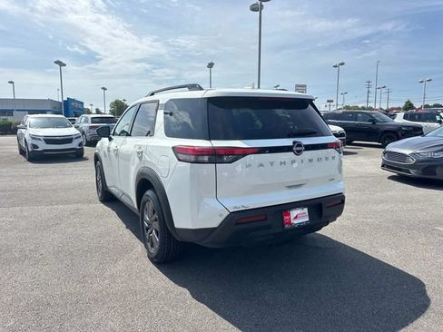 Used 2025 Nissan Pathfinder SV AWD/4WD image 6