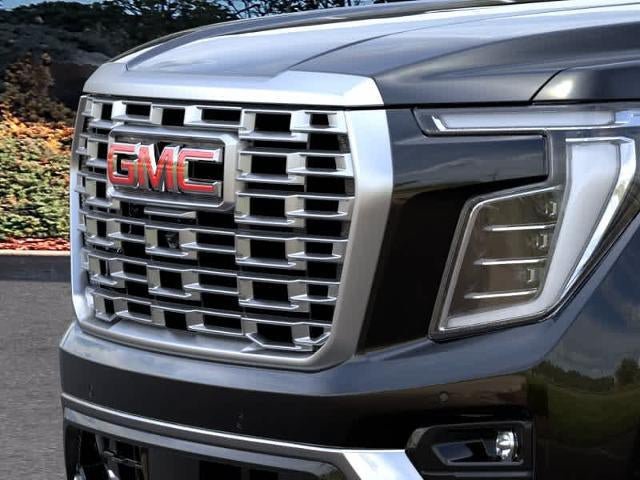New 2026 GMC Yukon Denali w/ Denali Reserve Package AWD/4WD image 13