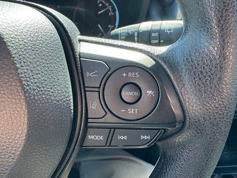Certified 2025 Toyota RAV4 XLE AWD/4WD image 19