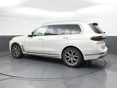 Used 2025 BMW X7 xDrive40i image 6