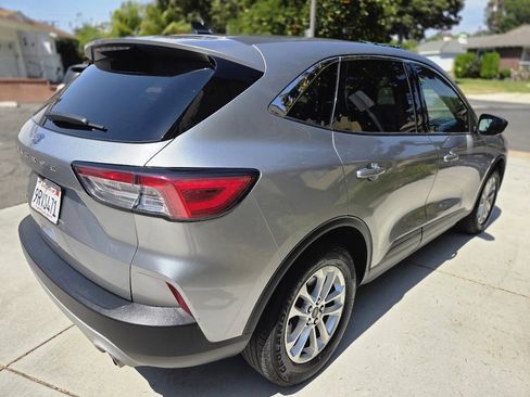 Used 2022 Ford Escape SE w/ Convenience Package FWD image 14