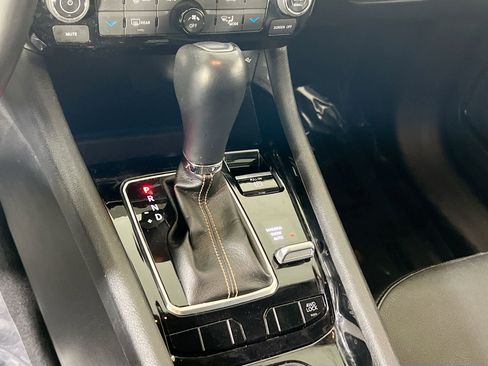 Used 2022 Jeep Compass Limited image 16