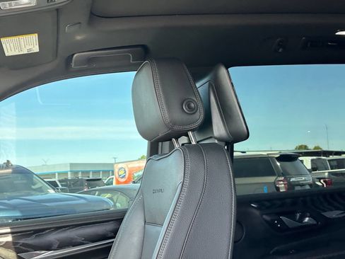 Used 2023 GMC Yukon Denali RWD image 14