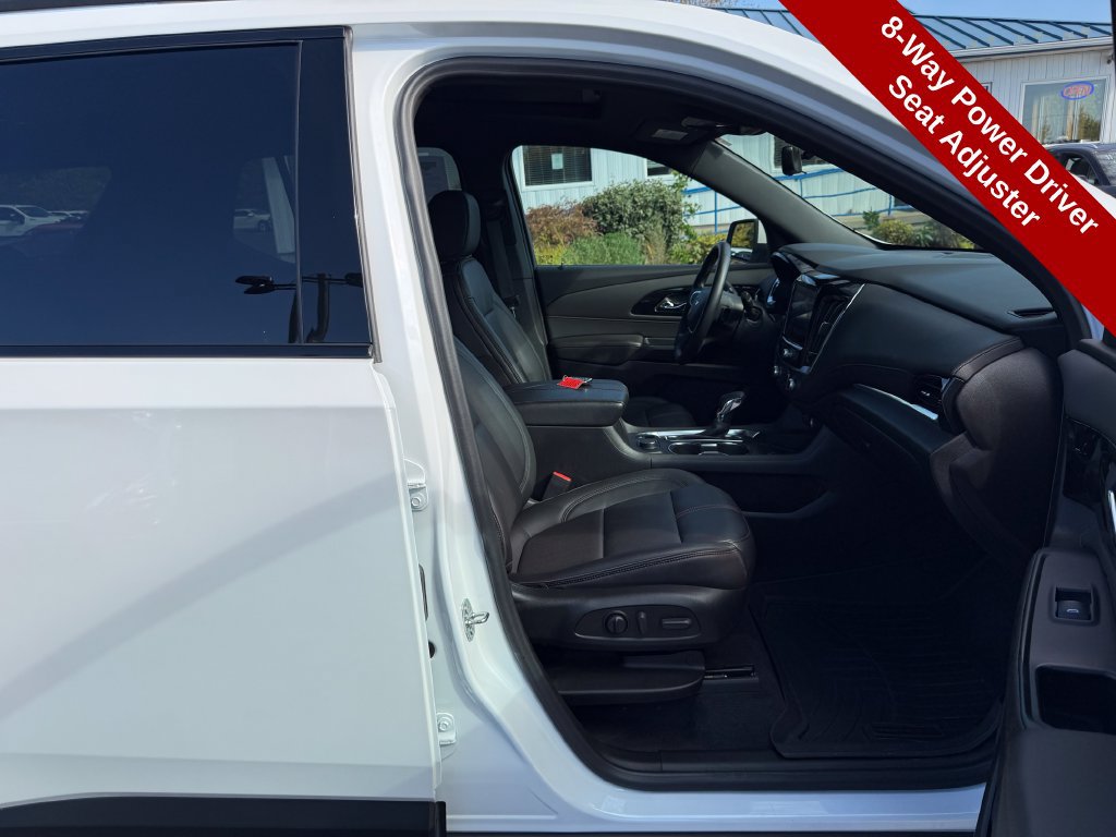 Used 2023 Chevrolet Traverse RS AWD/4WD image 47