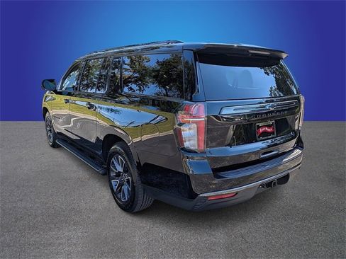 Used 2021 Chevrolet Suburban Z71 w/ Z71 Off-Road Package image 3