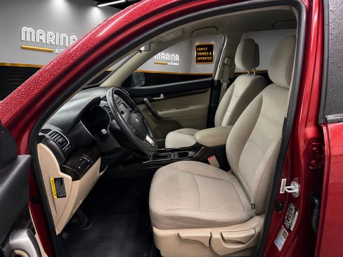 Used 2015 Kia Sorento LX AWD/4WD image 18
