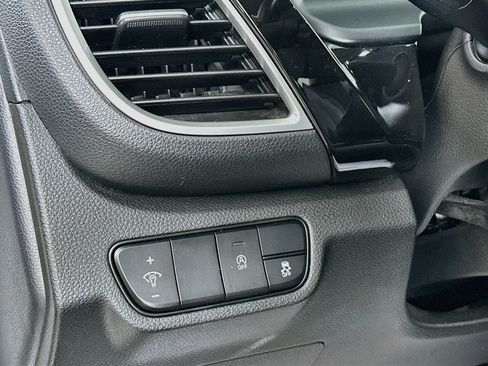 Certified 2024 Kia Seltos S FWD image 10