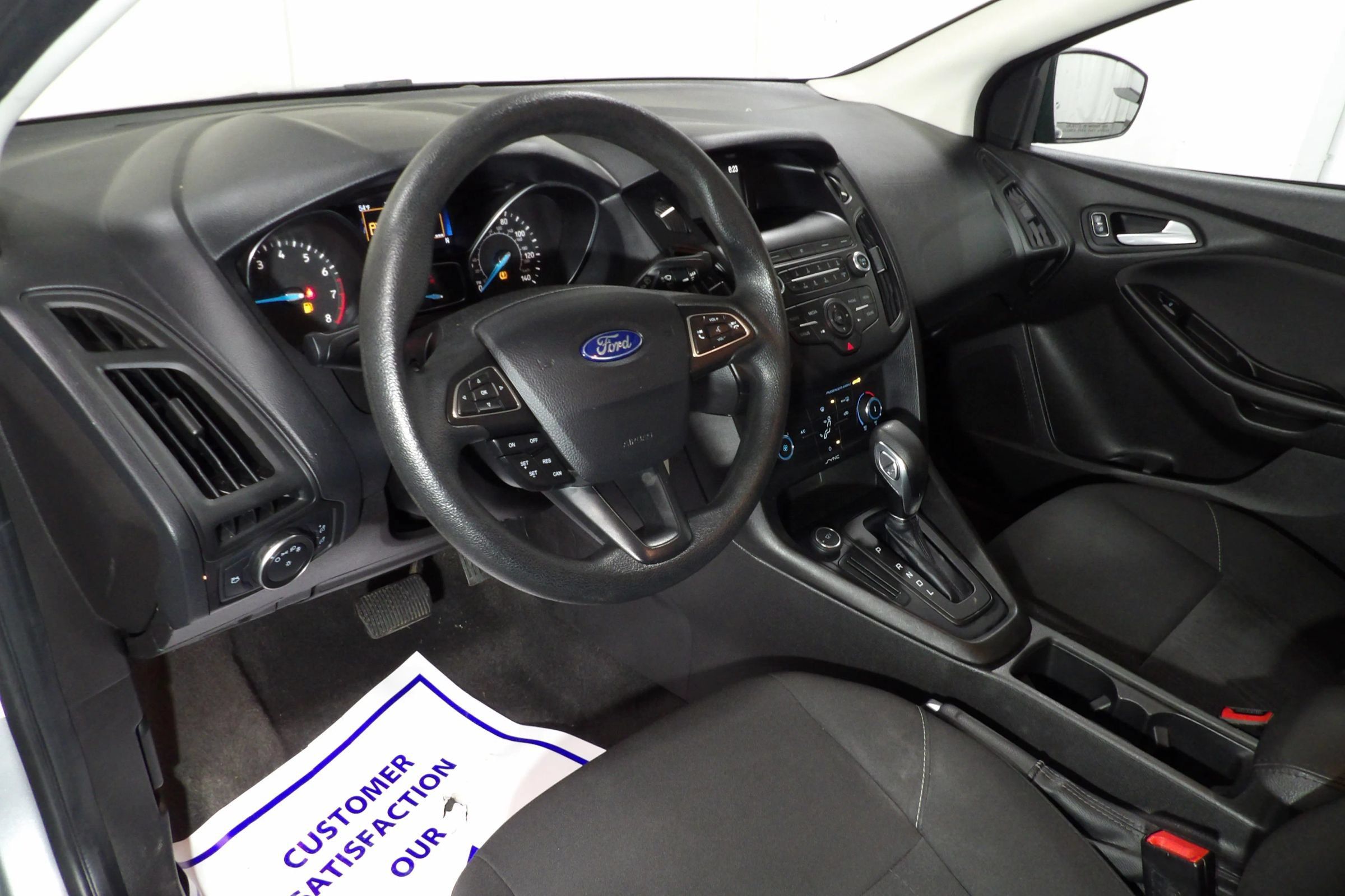 Used 2018 Ford Focus SE FWD image 8