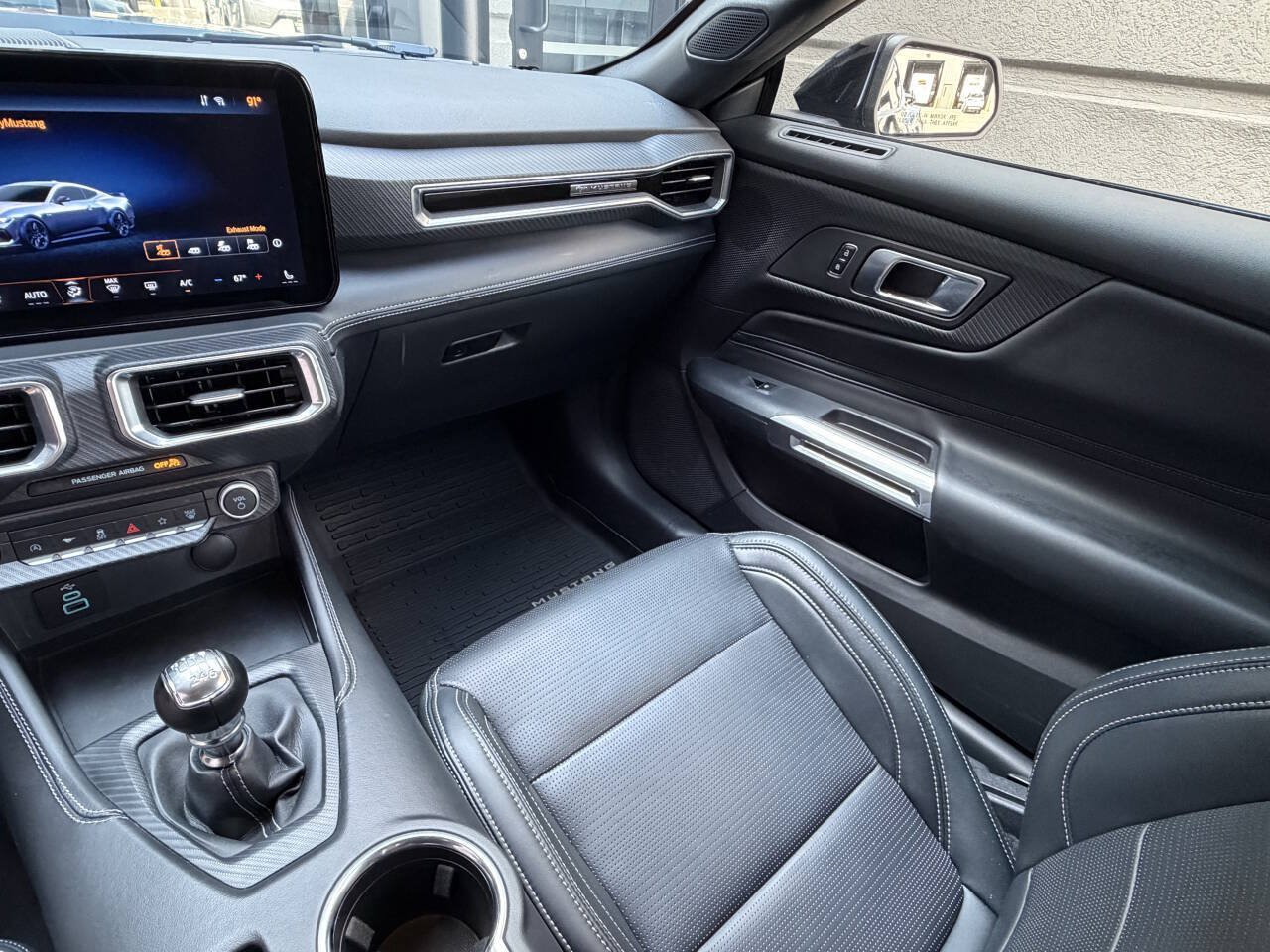 Used 2025 Ford Mustang GT Premium RWD image 16