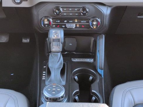 Used 2024 Ford Bronco Wildtrak image 19