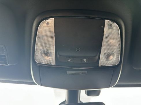 Used 2023 Dodge Durango SXT image 37