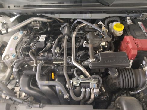 Used 2025 Nissan Sentra SV FWD image 30