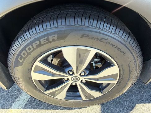 Used 2022 Nissan Murano SV FWD image 17