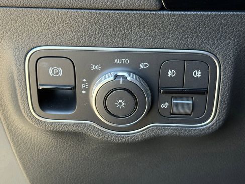 Used 2025 Mercedes-Benz GLA 250 image 31