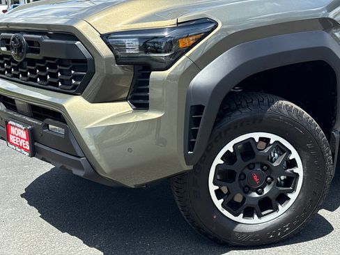 New 2026 Toyota Tacoma TRD Off-Road AWD/4WD image 3