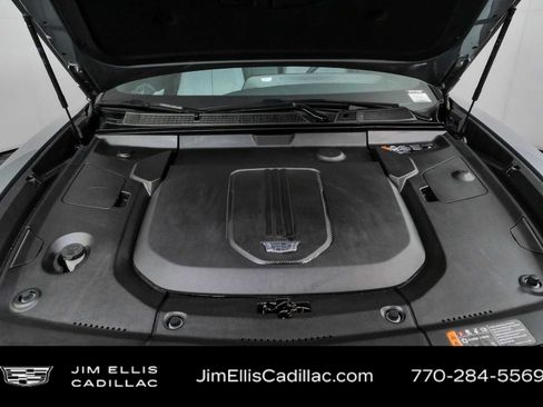 Certified 2024 Cadillac Lyriq Sport AWD/4WD image 34