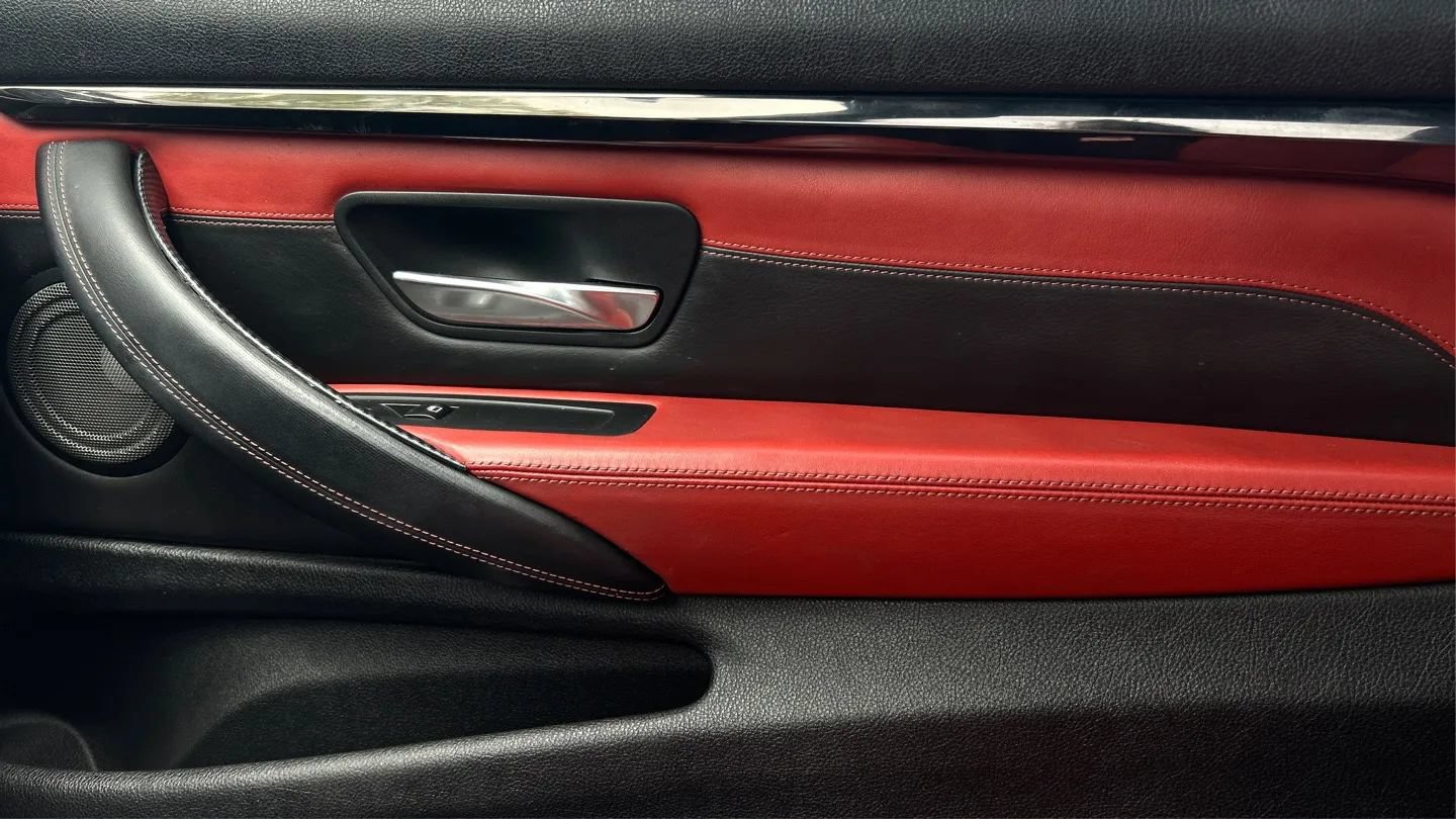 Used 2016 BMW M4 Convertible RWD image 43