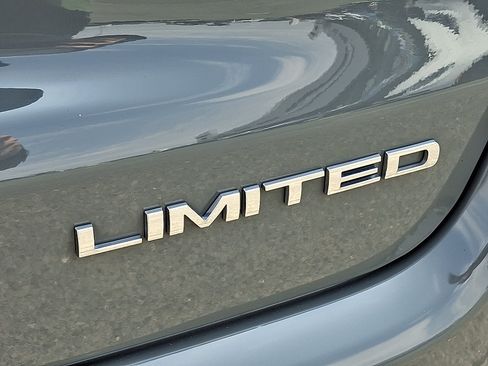 Used 2023 Jeep Compass Limited AWD/4WD image 31