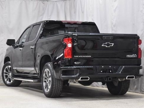 Used 2023 Chevrolet Silverado 1500 High Country w/ Technology Package image 7