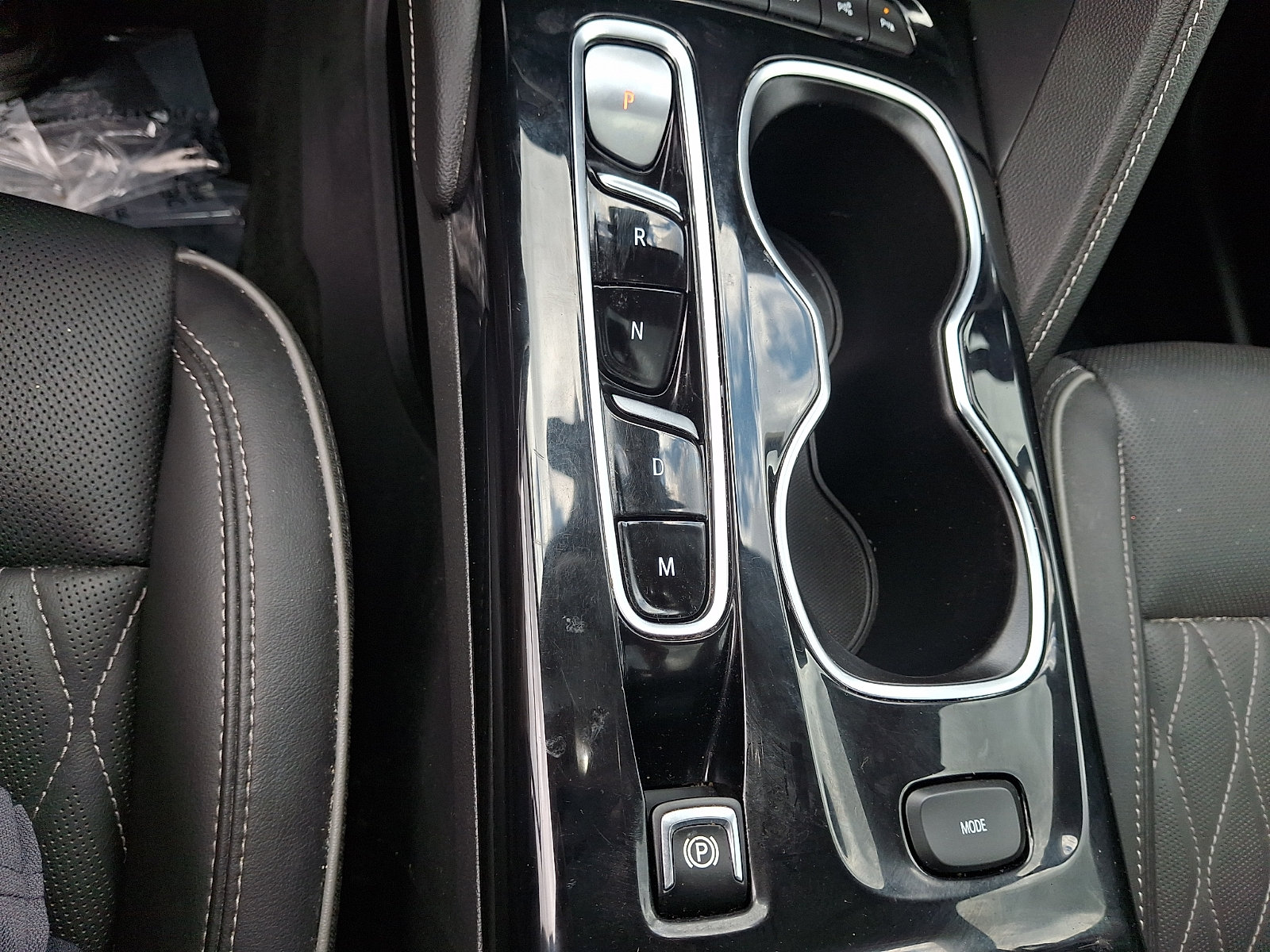 Used 2023 Buick Envision Avenir AWD/4WD image 17
