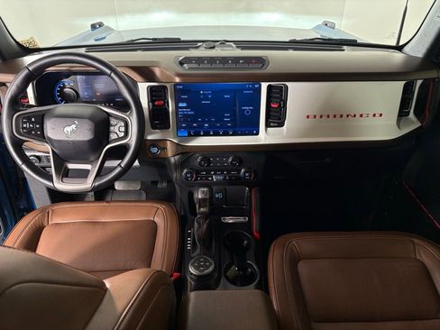 Used 2024 Ford Bronco Heritage Edition AWD/4WD image 32