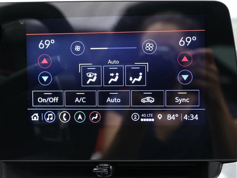 Used 2023 Chevrolet Corvette Stingray Premium Cpe w/ Z51 Performance Package RWD image 41