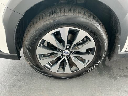 Certified 2025 Subaru Outback Limited AWD/4WD image 22