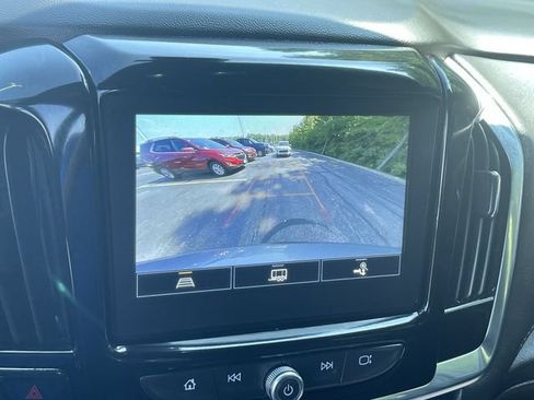 Used 2023 Chevrolet Traverse LT w/ Midnight/Sport Edition AWD/4WD image 15