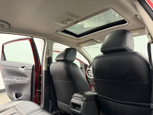Used 2019 Nissan Sentra SR w/ Premium Package (SR) FWD image 45