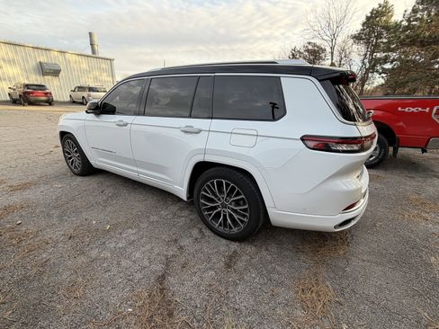 Used 2022 Jeep Grand Cherokee L Summit image 10