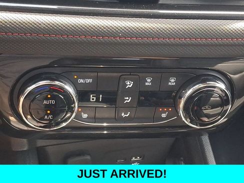 Used 2025 Chevrolet TrailBlazer RS w/ Convenience Package AWD/4WD image 16