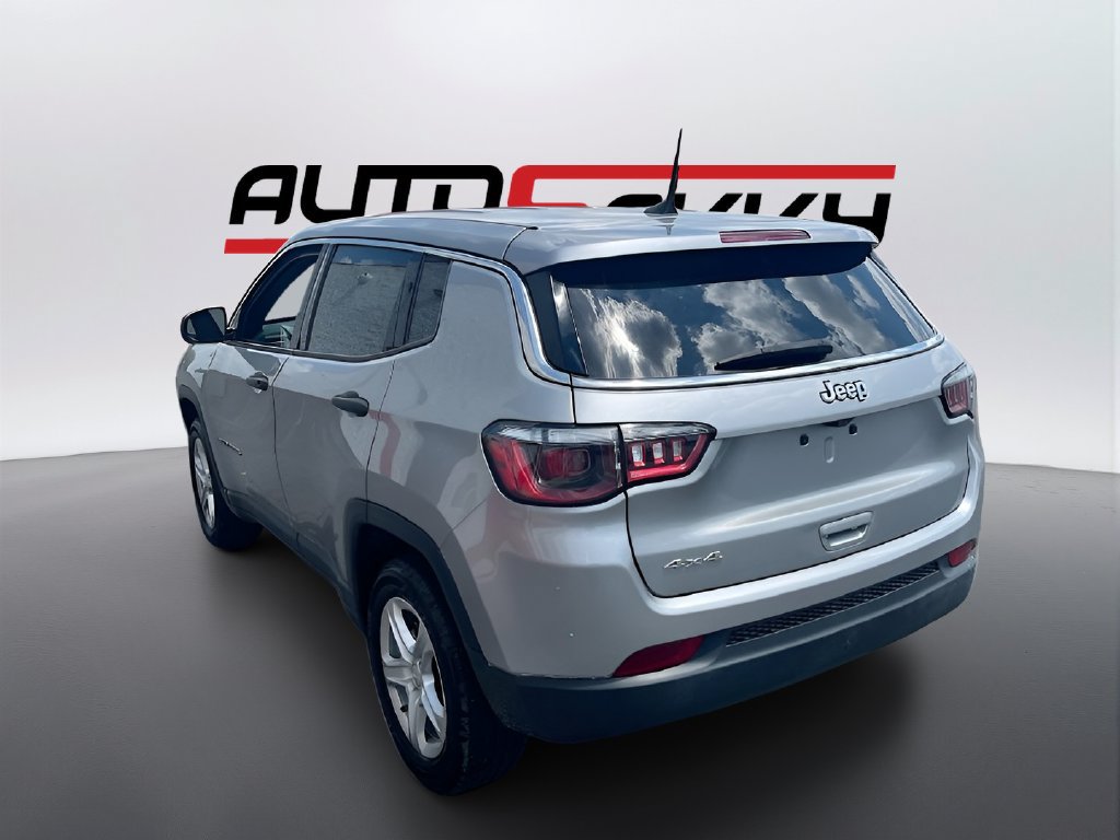 Used 2023 Jeep Compass Sport AWD/4WD image 6