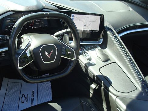 Used 2021 Chevrolet Corvette Stingray Preferred Conv w/ Z51 Performance Package RWD image 9