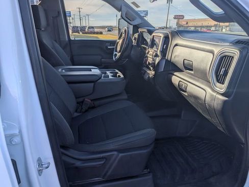Used 2022 Chevrolet Silverado 2500 LT w/ Convenience Package image 4