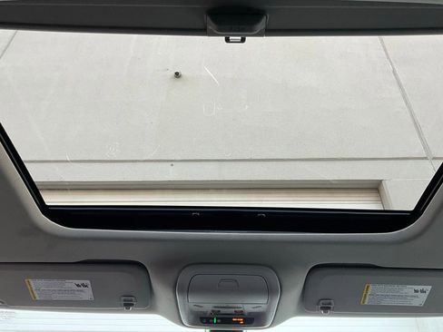 Used 2019 Buick Enclave Avenir w/ Avenir Technology Package image 21