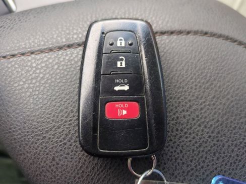 Used 2018 Toyota Camry XLE w/ Audio Package FWD image 34